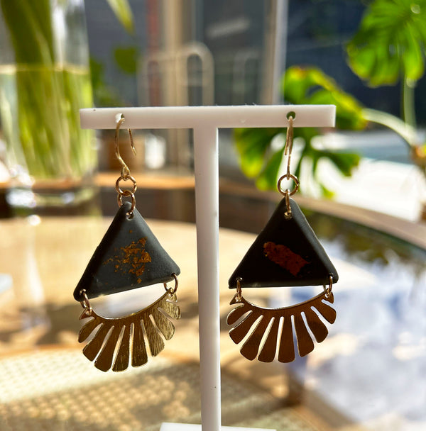 Teeta Dark Grey Gold Earrings